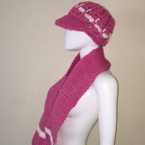 NWOT, Scarf & Hat Set
